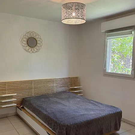 公寓 In The Center With Pool