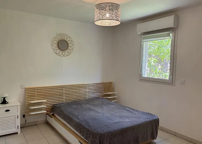 公寓 In The Center With Pool