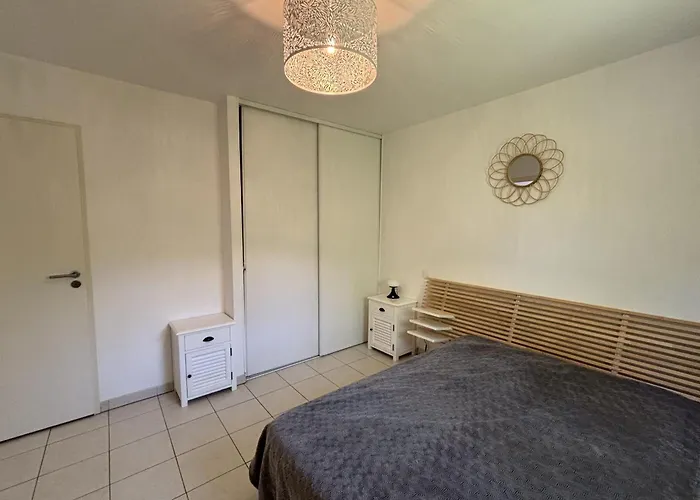 In The Center With Pool